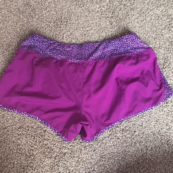 Nike Running Shorts - Picture 2 of 3